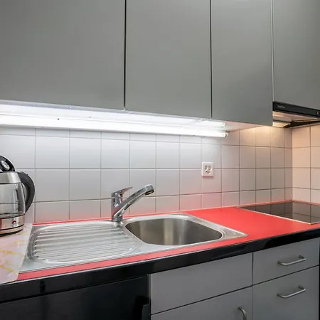 Bright Flat With Workspace Near Downton Basel Exterior photo