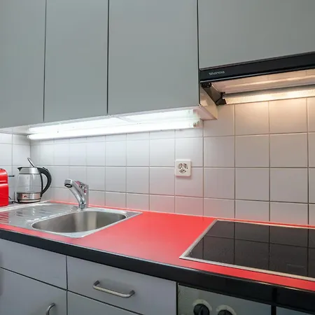 Bright Flat With Workspace Near Downton Basel Exterior photo